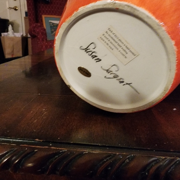 Susan Sargent Handpainted,signed Vase - Picture 3 of 3